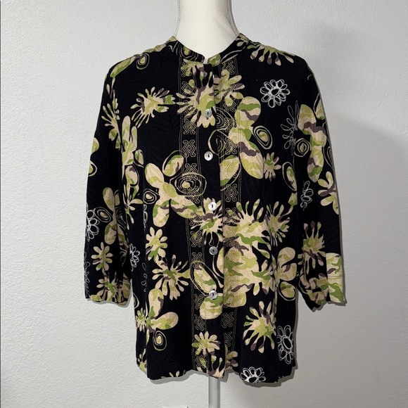 ERIN LONDON Black and Green Patterned Blouse - Picture 1 of 8